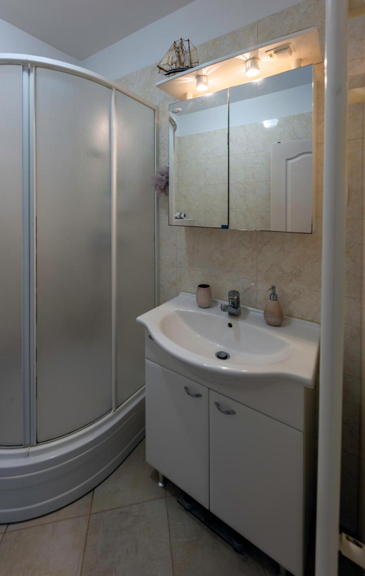 Apartment Anamaria With Seaview Petrčane Dış mekan fotoğraf